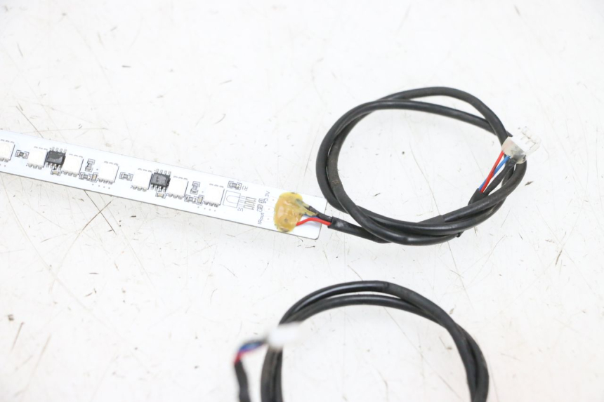 photo de VEILLEUSE DUALTRON VICTOR LIMITED 1 - État de surface