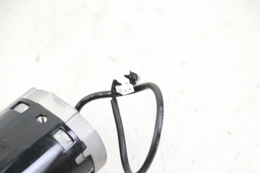 photo de VEILLEUSE SEGWAY NINEBOT ZT3 PRO 1 - Zoom état d’usage