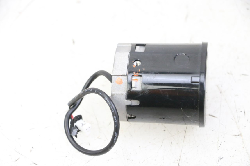 photo de VEILLEUSE SEGWAY NINEBOT ZT3 PRO 1 - Autre angle de vue