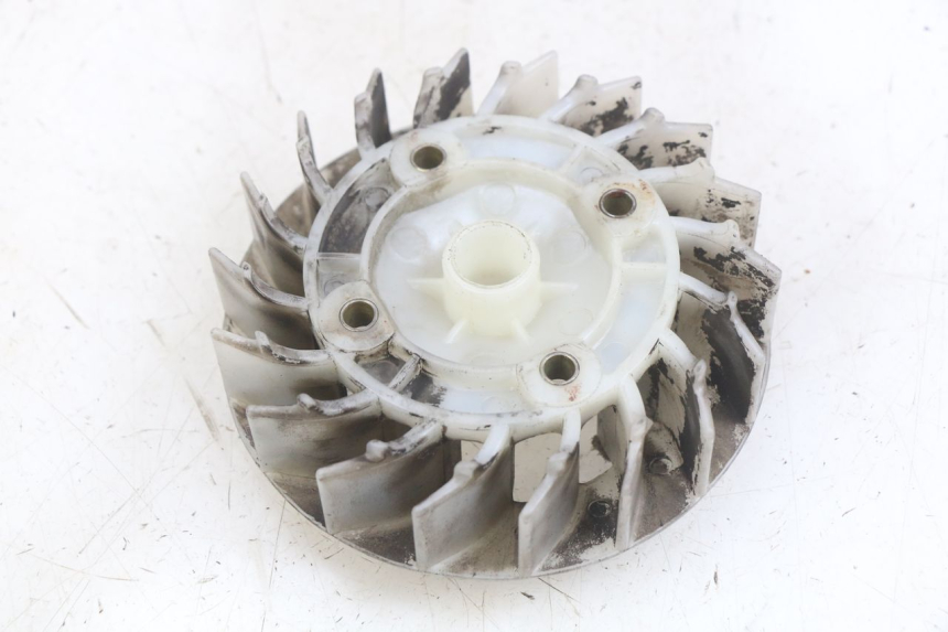 photo de VENTILATEUR KYMCO AGILITY NAKED RENOUVO 2T 50 (2011 - 2018) - Détail de la pièce