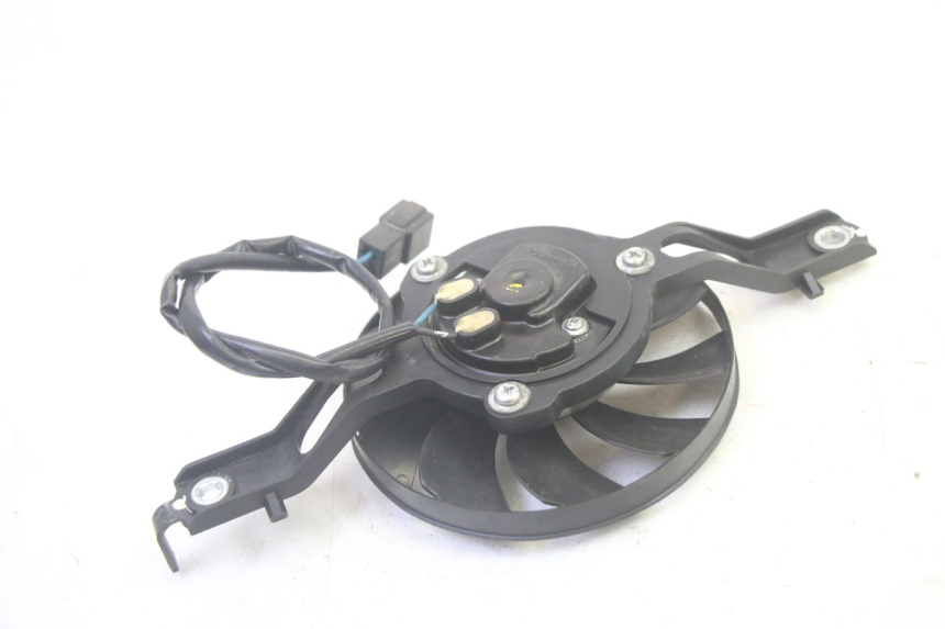 photo de VENTILATEUR SUZUKI BURGMAN 125 (2007 - 2014) - Autre angle de vue