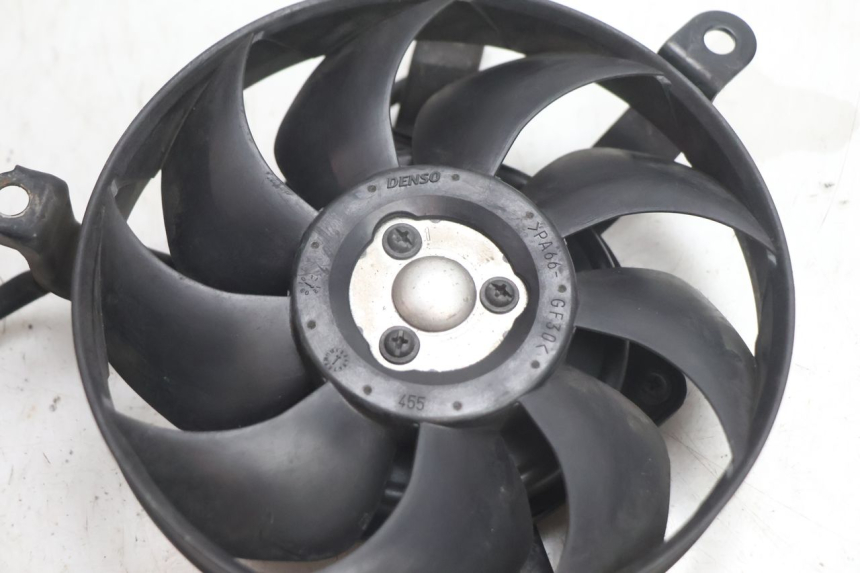photo de VENTILATEUR SUZUKI BURGMAN EXECUTIVE ABS 650 (2006 - 2012) - Détail de la pièce