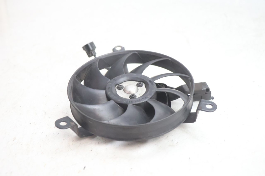 photo de VENTILATEUR SUZUKI BURGMAN EXECUTIVE ABS 650 (2006 - 2012) - Zoom état d’usage