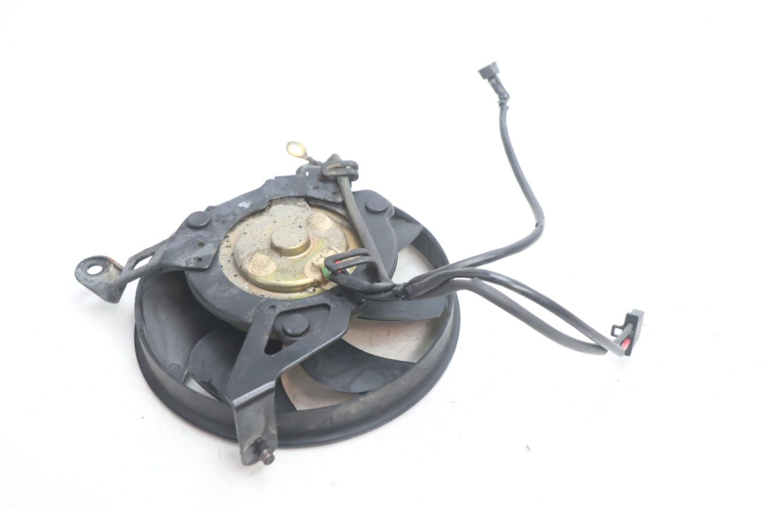 photo de VENTILATEUR HONDA CB F HORNET 600 (2005 - 2006) - Zoom état d’usage