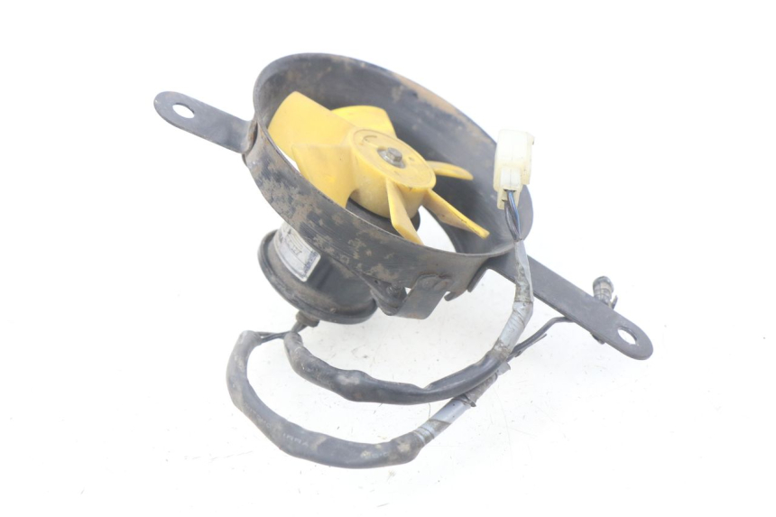 photo de VENTILATEUR HONDA CBR R 125 (2003 - 2006) - Gros plan technique