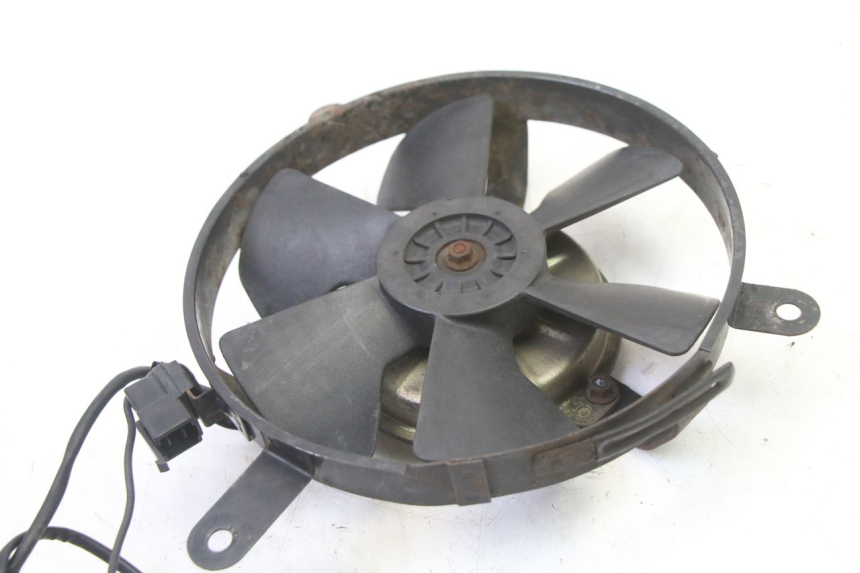 photo de VENTILATEUR HONDA CBR RR FIREBLADE 900 (1992 - 1994) - Détail de la pièce