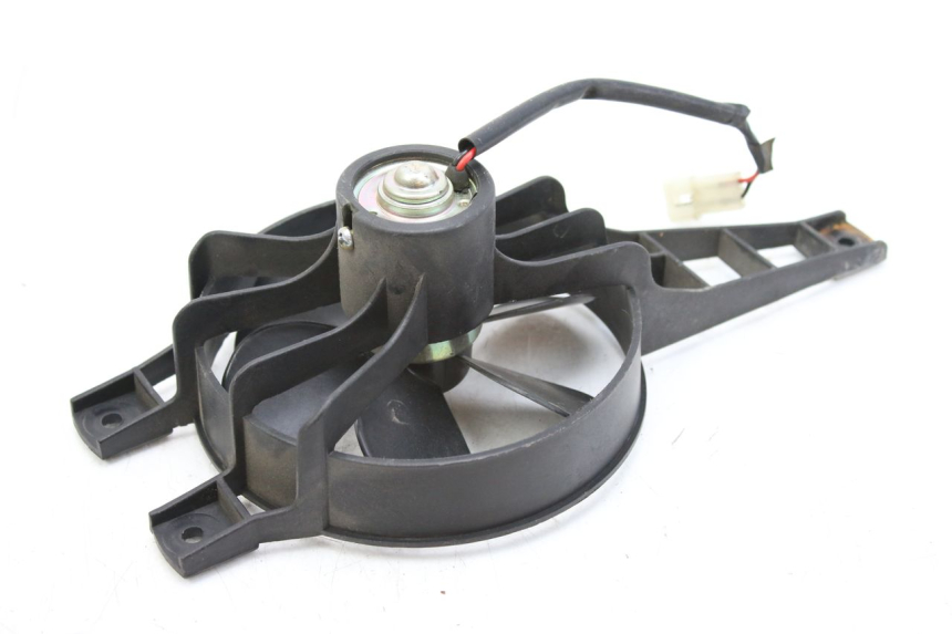 photo de VENTILATEUR PEUGEOT CITYSTAR 125 (2011 - 2017) - Gros plan technique