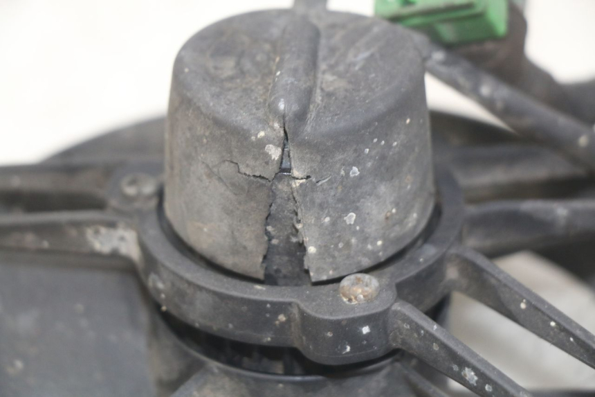 photo de VENTILATEUR HONDA FES PANTHEON 2T 125 (1998 - 2002) - Détail de la pièce