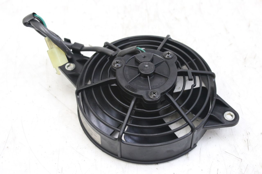 photo de VENTILATEUR HONDA FES S-WING SWING ABS 125 (2007 - 2015) - Autre angle de vue