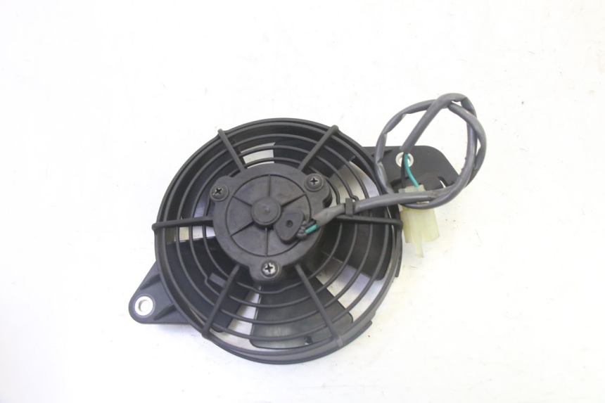 photo de VENTILATEUR HONDA FES S-WING SWING ABS 125 (2007 - 2015) - Zoom état d’usage