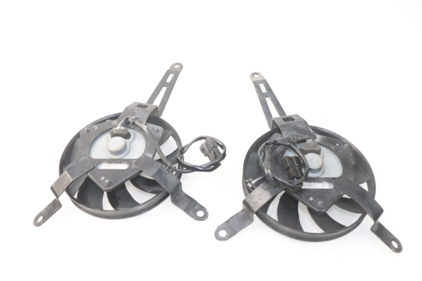 photo de VENTILATEUR YAMAHA FJR ABS 1300 (2006 - 2012) - Autre angle de vue