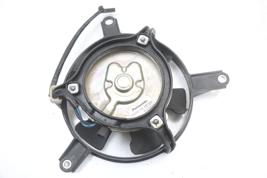 photo de VENTILATEUR HONDA FJS SILVER WING SILVERWING 400 (2005 - 2008) - Zoom état d’usage