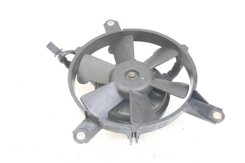 photo de VENTILATEUR HONDA FJS SILVERWING SILVER WING 600 (2001 - 2010) - Gros plan technique