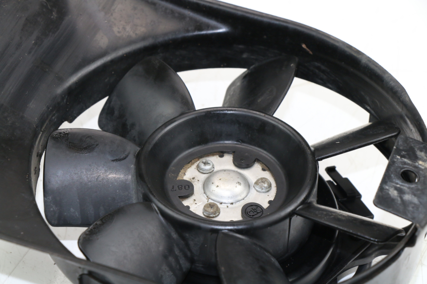 photo de VENTILATEUR YAMAHA FZX FAZER 750 (1987 - 1998) - Angle alternatif