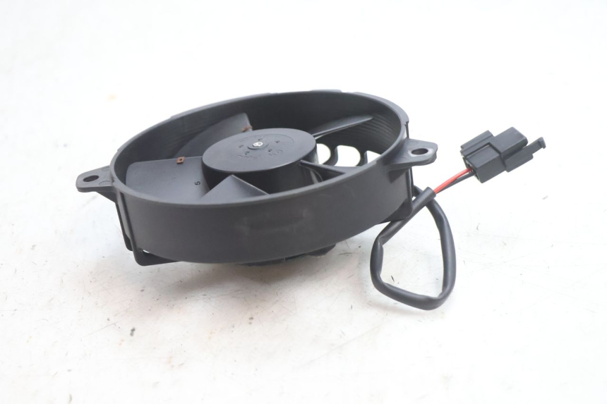 photo de VENTILATEUR GILERA GP 800 (2007 - 2013) - Détail de la pièce
