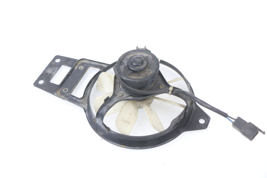 photo de VENTILATEUR KAWASAKI GPZ S 500 (1994 - 2005) - Zoom état d’usage