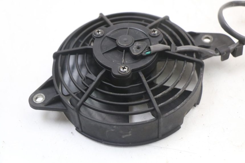 photo de VENTILATEUR HONDA FES S-WING SWING 125 (2007 - 2015) - Gros plan technique