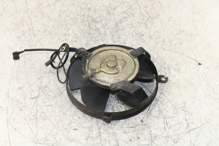 photo de VENTILATEUR HONDA VFR 750 (1994 - 1997) - Gros plan technique
