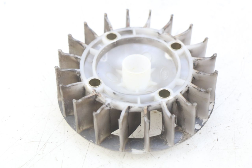 photo de VENTILATEUR PEUGEOT KISBEE 4T 50 (2018 - 2022) - Détail de la pièce