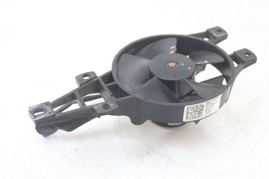 photo de VENTILATEUR PIAGGIO MP3 HPE 350 (2018 - 2020) - Zoom état d’usage