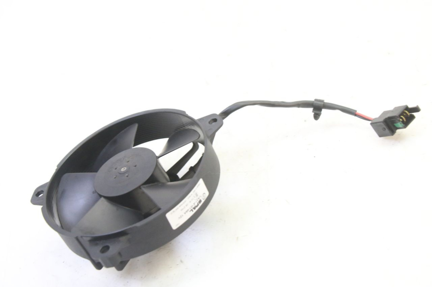 photo de VENTILATEUR PIAGGIO MP3 HPE 310 (2024 - 2025) - Zoom état d’usage
