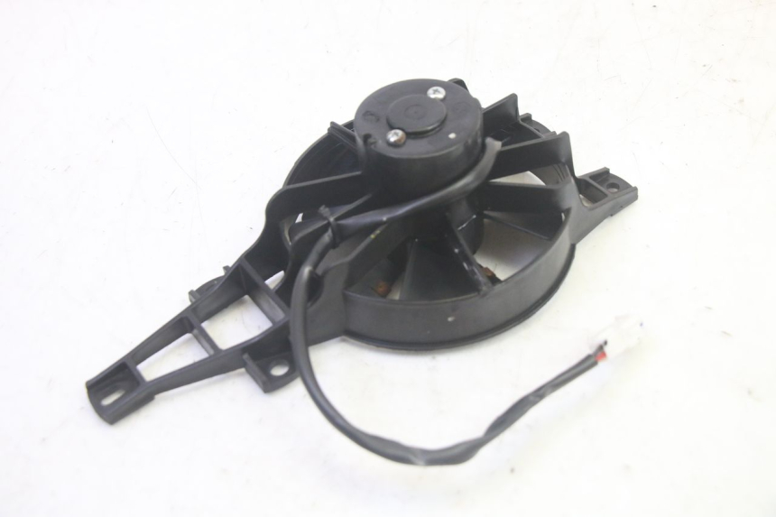 photo de VENTILATEUR PIAGGIO MP3 HPE 350 (2018 - 2020) - Zoom état d’usage