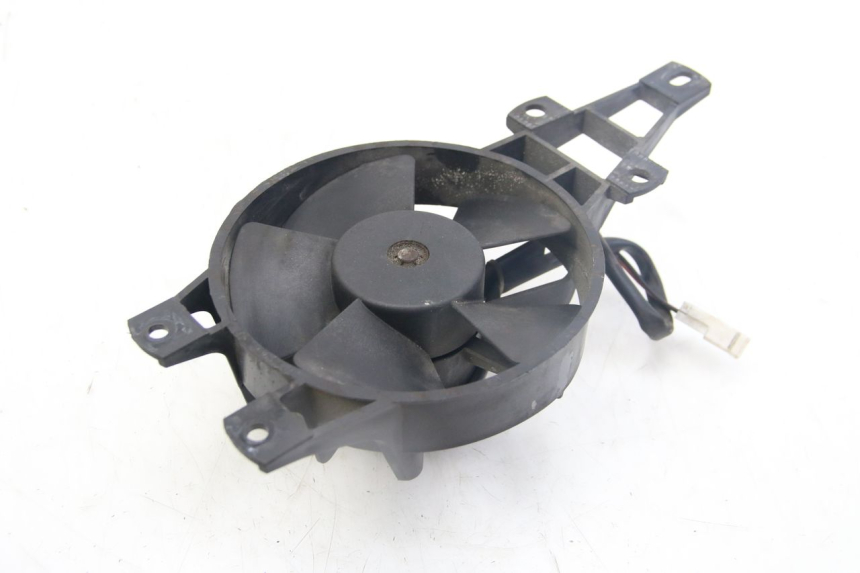 photo de VENTILATEUR PIAGGIO MP3 125 (2006 - 2014) - Détail de la pièce