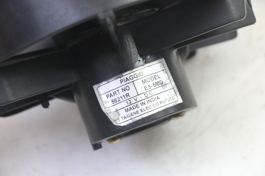 photo de VENTILATEUR PIAGGIO MP3 RL 250 (2006 - 2010) - Autre angle de vue