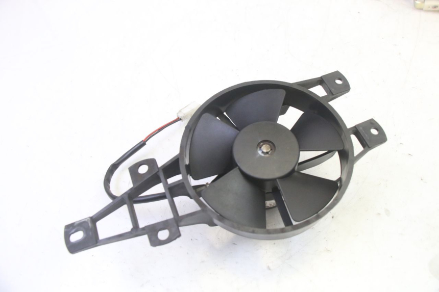 photo de VENTILATEUR PIAGGIO MP3 RL 250 (2006 - 2010) - Vue principale