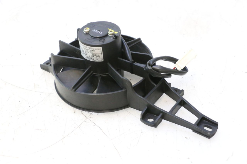 photo de VENTILATEUR PIAGGIO MP3 500 (2011 - 2015) - Autre angle de vue