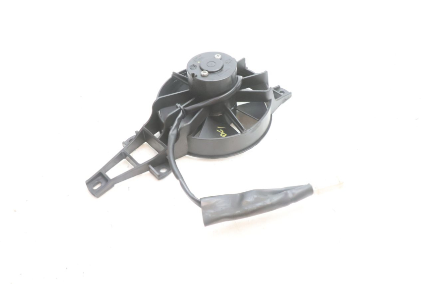 photo de VENTILATEUR PIAGGIO MP3 500 (2016 - 2018) - Gros plan technique