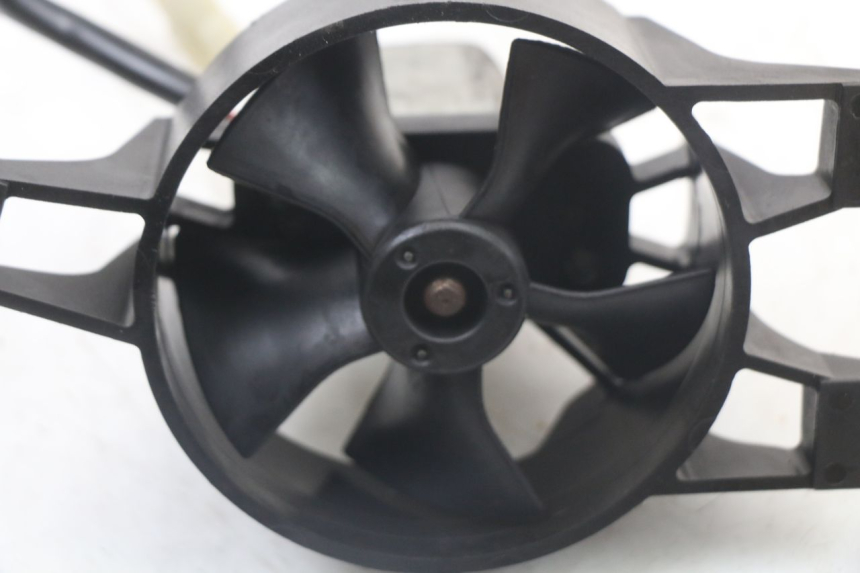 photo de VENTILATEUR PIAGGIO BEVERLY 125 (1998 - 2005) - Détail de la pièce