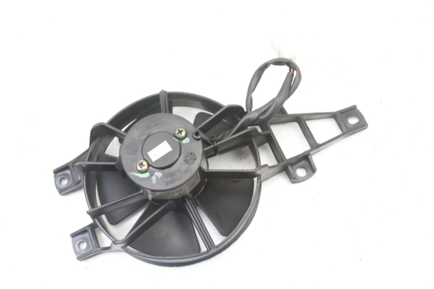 photo de VENTILATEUR PIAGGIO MP3 LT 400 (2007 - 2012) - Autre angle de vue