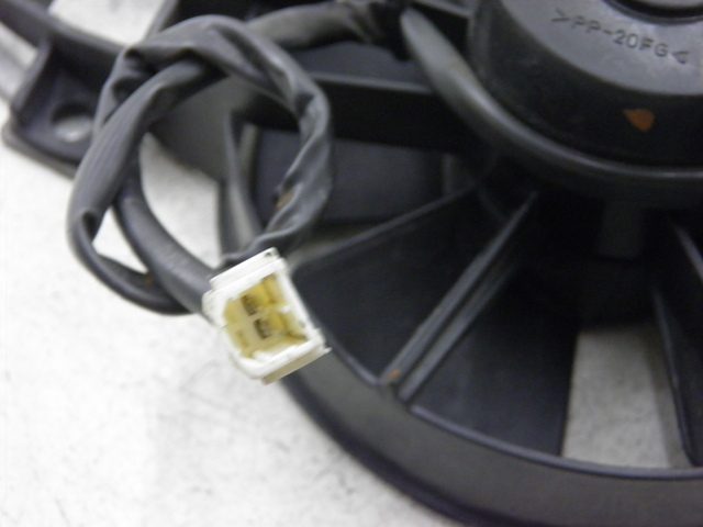 photo de VENTILATEUR PIAGGIO XEVO - X EVO 125 (2010 - 2015) - Autre angle de vue