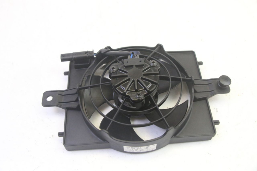 photo de VENTILATEUR BMW R GS 1250 (2021 - 2024) - Autre angle de vue