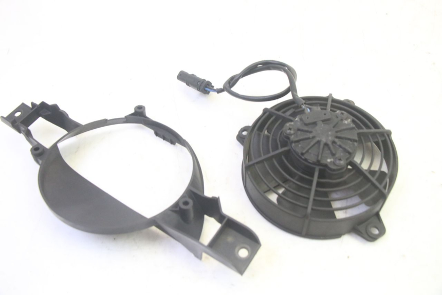 photo de VENTILATEUR BMW R RT ABS 1200 (2010 - 2014) - Autre angle de vue