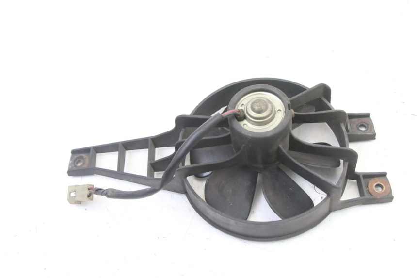 photo de VENTILATEUR PEUGEOT SATELIS COMPRESSOR K15 125 (2006 - 2009) - Gros plan technique