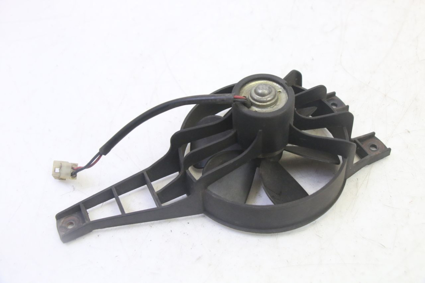 photo de VENTILATEUR PEUGEOT SATELIS 125 (2006 - 2009) - Autre angle de vue