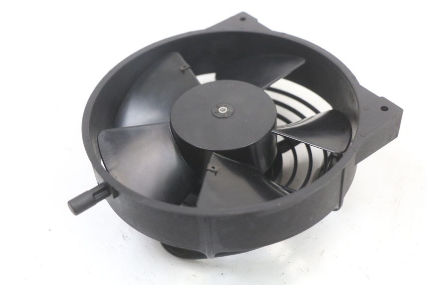 photo de VENTILATEUR APRILIA SCARABEO GT 125 (1999 - 2007) - Détail de la pièce