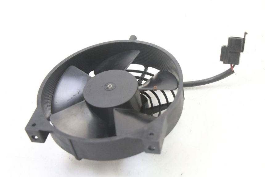 photo de VENTILATEUR APRILIA SCARABEO GT TOURING 125 (1999 - 2005) - Détail de la pièce