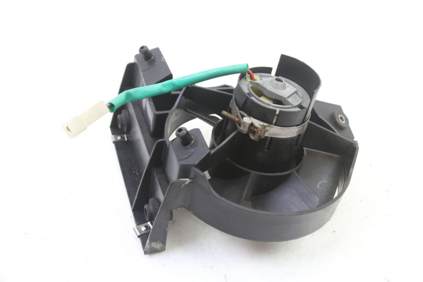 photo de VENTILATEUR PIAGGIO SUPER LX 125 (2000 - 2003) - Gros plan technique