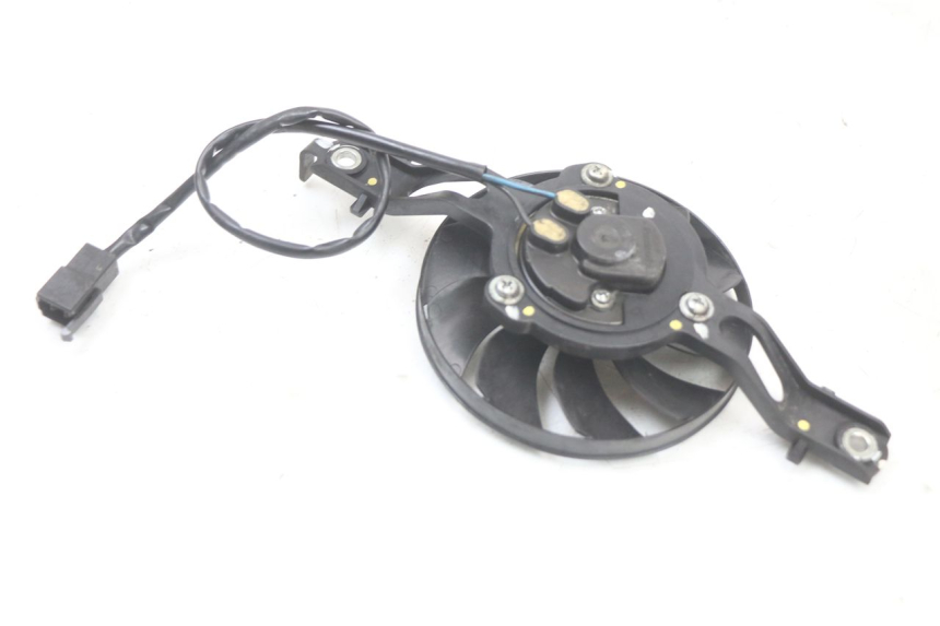 photo de VENTILATEUR SUZUKI BURGMAN 125 (2007 - 2014) - Gros plan technique