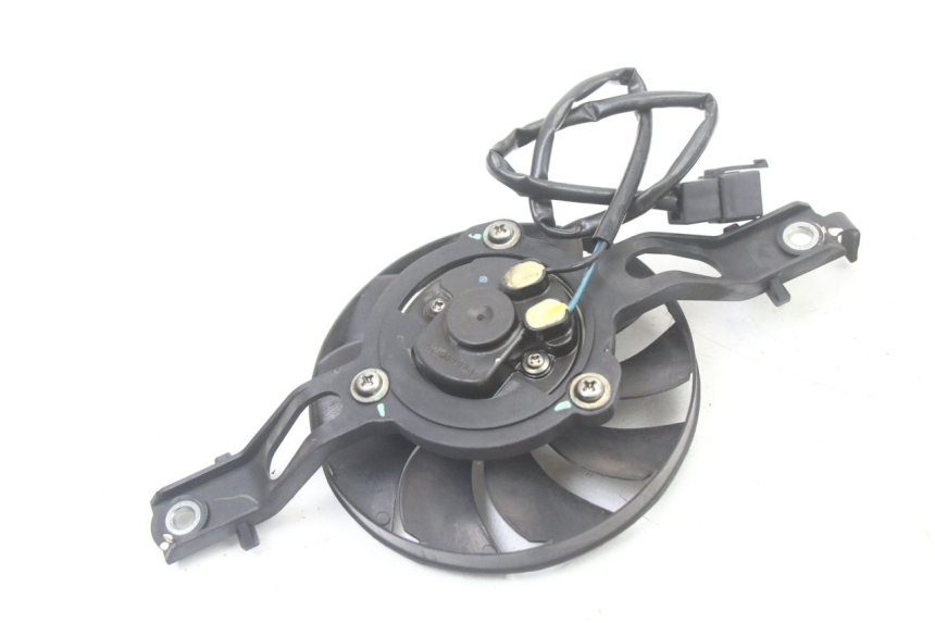 photo de VENTILATEUR SUZUKI BURGMAN 125 (2015 - 2017) - Autre angle de vue