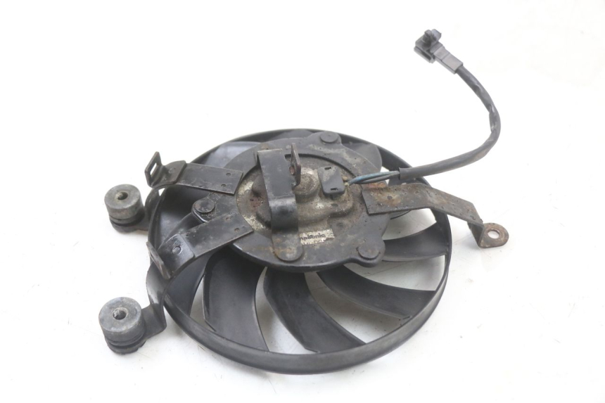 photo de VENTILATEUR SUZUKI GSX F GSXF 650 (2007 - 2015) - Gros plan technique