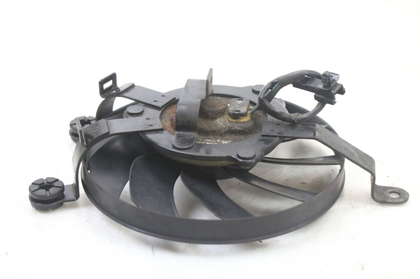 photo de VENTILATEUR SUZUKI GSX F GSXF 650 (2007 - 2015) - Autre angle de vue