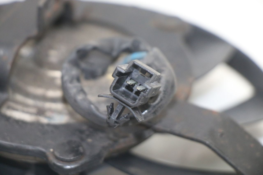 photo de VENTILATEUR SUZUKI GSX F GSXF 650 (2007 - 2015) - Gros plan technique