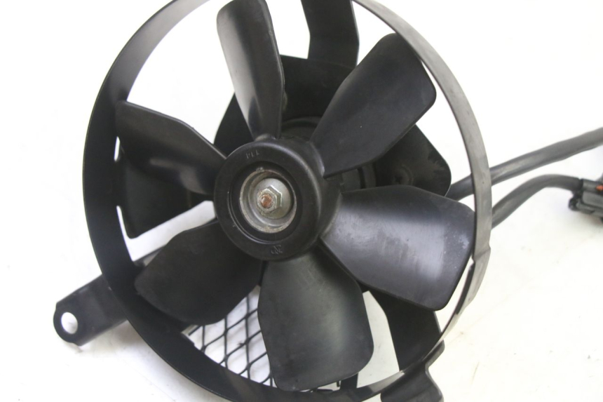 photo de VENTILATEUR SUZUKI SV S 650 (2003 - 2009) - Détail de la pièce