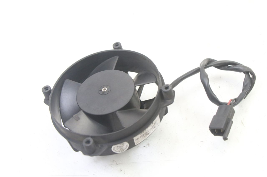 photo de VENTILATEUR SUZUKI UH BURGMAN 125 (2002 - 2006) - Autre angle de vue