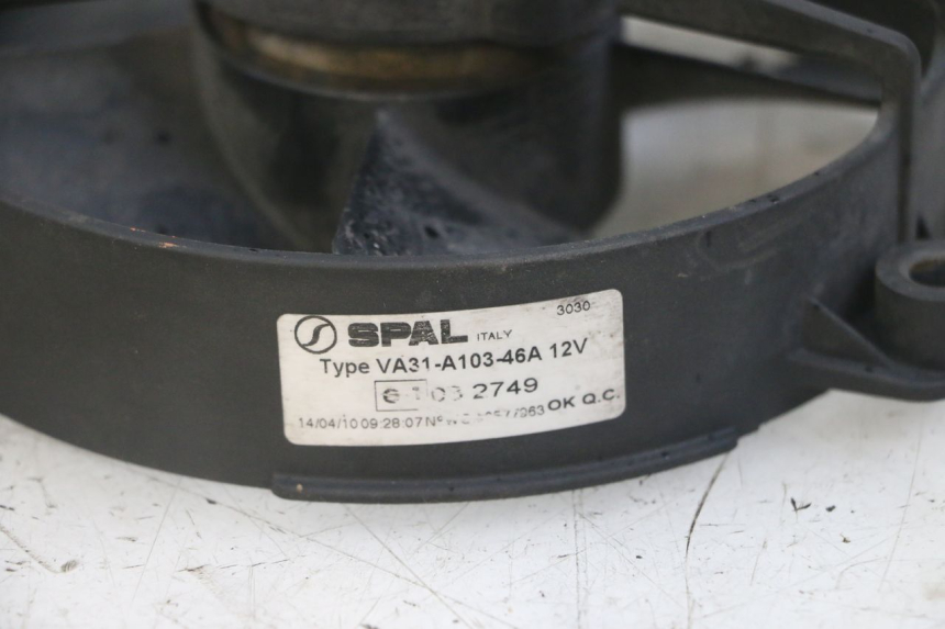 photo de VENTILATEUR YAMAHA X-MAX XMAX 125 (2010 - 2013) - Gros plan technique