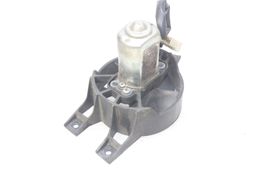 photo de VENTILATEUR PIAGGIO X9 EVOLUTION 250 (2003 - 2007) - Autre angle de vue